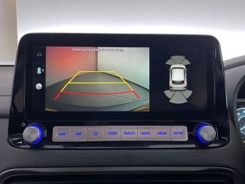 Hyundai Kona 64kWh Premium (10.5kW Charger) (204 ps) - LED - REVERSE CAM - NA