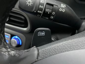 Hyundai Kona 64kWh Premium (10.5kW Charger) (204 ps) - LED - REVERSE CAM - NA