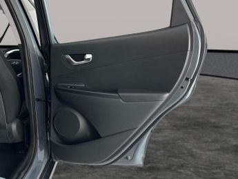 Hyundai Kona 64kWh Premium (10.5kW Charger) (204 ps) - LED - REVERSE CAM - NA