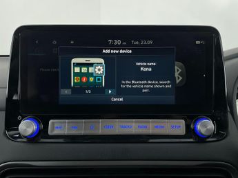 Hyundai Kona 64kWh Premium (10.5kW Charger) (204 ps) - LED - REVERSE CAM - NA