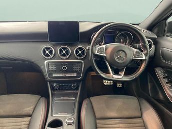 Mercedes-Benz A Class 2.1 A200d AMG Line (Premium) 7G-DCT (136 ps) - CRUISE - PADDLE S