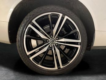 Volvo XC60 2.0 B5 MHEV R-Design Pro AWD (235 ps) - SUNBLINDS - SURROUND VIE