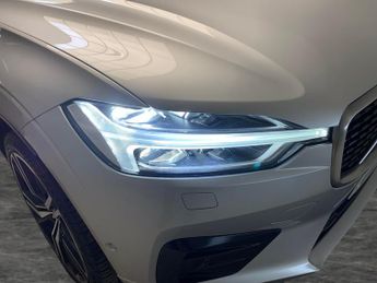 Volvo XC60 2.0 B5 MHEV R-Design Pro AWD (235 ps) - SUNBLINDS - SURROUND VIE