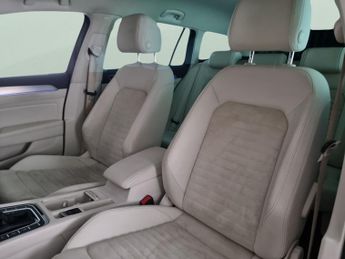 Volkswagen Passat 1.4 TSI GTE Plug-in DSG (218 ps) - HEATED SEATS - DAB - BLUETOOT
