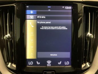 Volvo XC60 2.0 B5 MHEV R-Design Pro AWD (235 ps) - SUNBLINDS - SURROUND VIE