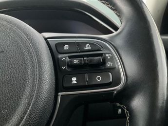 Kia Niro 64kWh 3 (201 bhp) - REVERSE CAM - NAV - HEATED LEATHER