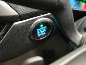 Ford Focus 1.0T EcoBoost ST-Line (125 ps) - AIR CON - KEYLESS START