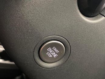 Volkswagen ID.3 Pro Performance 58kWh Family (204 ps) - PARK SENSORS - DAB