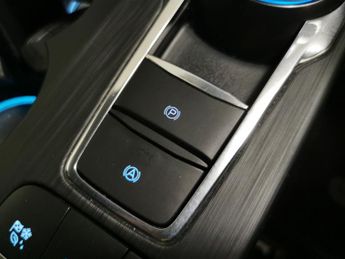 Ford Focus 1.0T EcoBoost ST-Line (125 ps) - AIR CON - KEYLESS START