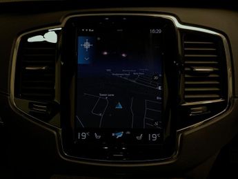 Volvo XC90 2.0h T8 Twin Engine Recharge 11.6kWh Inscription Plug-in 4WD (39
