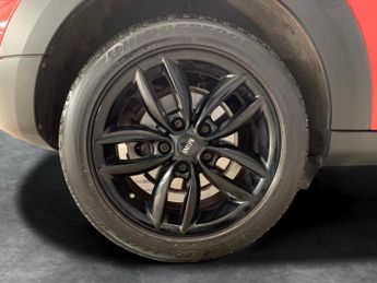 Mini Countryman 1.6 Cooper (122 ps) - STEERING WHEEL - 2-SPOKE LEATHER - BONNET