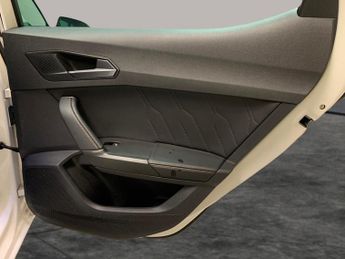 Cupra Leon 1.5 eTSI EVO V1 DSG (150 ps) - LED - REVERSE CAM - NAV