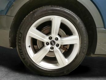 Audi e-tron 50 Technik quattro 71.2kWh (11kW Charger) (313 ps) - ADJUSTABLE