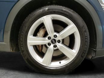 Audi e-tron 50 Technik quattro 71.2kWh (11kW Charger) (313 ps) - ADJUSTABLE 