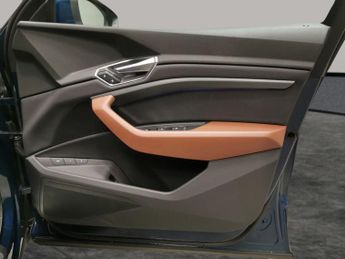 Audi e-tron 50 Technik quattro 71.2kWh (11kW Charger) (313 ps) - ADJUSTABLE 