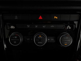 Volkswagen T-Roc 1.5 TSI EVO Black Edition DSG (150 ps) - PARK SENSORS - CAR-NET 