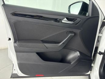 Volkswagen T-Roc 1.5 TSI EVO Black Edition DSG (150 ps) - PARK SENSORS - CAR-NET 