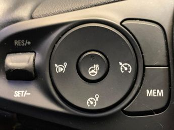 Vauxhall Corsa Electric 50kWh Elite Nav Premium (7.4Kw Charger) (136 ps) - HEATED SEATS