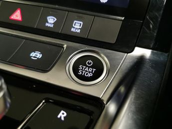 Audi e-tron 50 Technik quattro 71.2kWh (11kW Charger) (313 ps) - ADJUSTABLE 