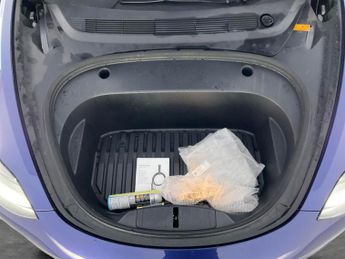 Tesla Model 3 Standard Range Plus RWD (241 bhp) - KEYLESS ENTRY - AUTO PARK -