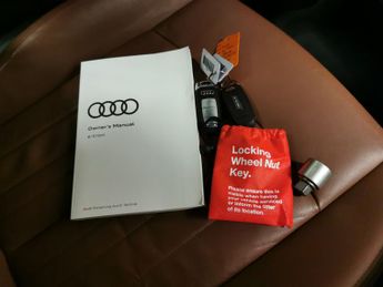 Audi e-tron 50 Technik quattro 71.2kWh (11kW Charger) (313 ps) - ADJUSTABLE 