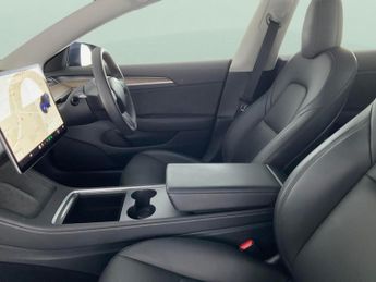 Tesla Model 3 Standard Range Plus RWD (241 bhp) - KEYLESS ENTRY - AUTO PARK -