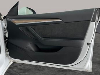 Tesla Model 3 Standard Range Plus RWD (241 bhp) - AUTO PARK - REVERSE CAM - NA