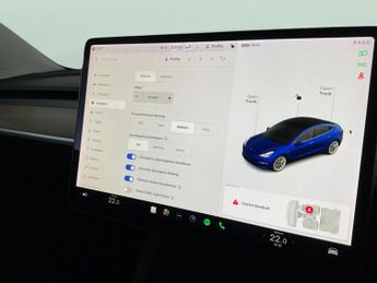 Tesla Model 3 Standard Range Plus RWD (241 bhp) - KEYLESS ENTRY - AUTO PARK -