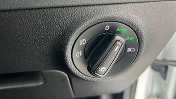 Skoda Karoq 1.5 TSI ACT SE Drive DSG (150 ps) - SMARTLINK - NAV - BLUETOOTH