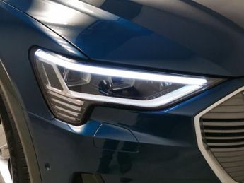 Audi e-tron 50 Technik quattro 71.2kWh (11kW Charger) (313 ps) - ADJUSTABLE