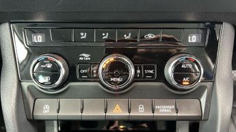 Skoda Karoq 1.5 TSI ACT SE Drive DSG (150 ps) - SMARTLINK - NAV - BLUETOOTH