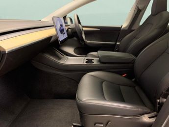 Tesla Model Y SUV RWD (346 ps) - HEATED STEERING - BLIND SPOT ASSIST - WIFI
