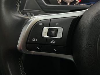 Volkswagen Tiguan 2.0 BiTDI R-Line DSG 4Motion (240 ps) - DYNAUDIO - LED - REVERSE
