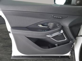 Jaguar E-pace 2.0 D180 SE AWD (180 ps) - NAV - LEATHER - WIFI