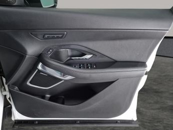 Jaguar E-pace 2.0 D180 SE AWD (180 ps) - NAV - LEATHER - WIFI