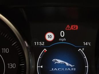 Jaguar E-pace 2.0 D180 SE AWD (180 ps) - NAV - LEATHER - WIFI