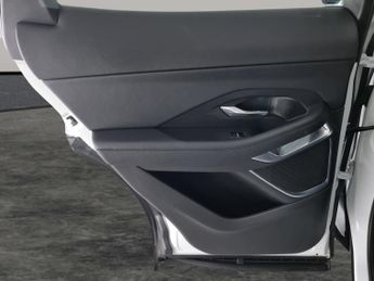 Jaguar E-pace 2.0 D180 SE AWD (180 ps) - NAV - LEATHER - WIFI