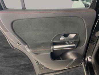 Mercedes-Benz EQA EQA 250 66.5kWh AMG Line (190 ps) - ADAPTIVE LIGHTS - HEATED LEA