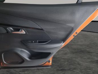 Peugeot E-2008 50kWh GT Premium (136 ps) - REVERSE CAM - ALCANTARA - NAV