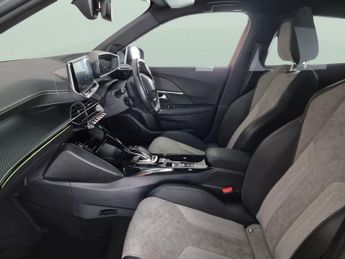 Peugeot E-2008 50kWh GT Premium (136 ps) - REVERSE CAM - ALCANTARA - NAV