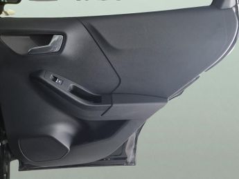 Ford Puma 1.0T EcoBoost MHEV Titanium DCT (125 ps) - CLOTH - BLACK - LED -