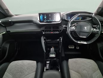 Peugeot E-2008 50kWh GT Premium (136 ps) - REVERSE CAM - ALCANTARA - NAV
