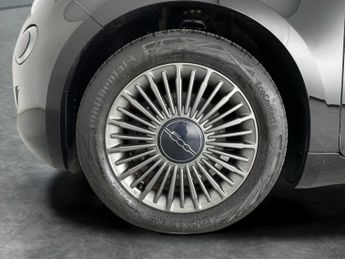 Fiat 500e 42kWh Icon (118 ps) - BLUETOOTH - SPEED LIMIT RECOG - DRIVING MO