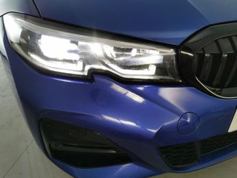 BMW 3 Series 2.0 320i M Sport (184 ps) - 19IN ALLOYS - M SPORT PRO - CARPLAY