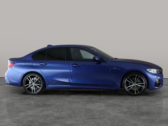 BMW 3 Series 2.0 320i M Sport (184 ps) - 19IN ALLOYS - M SPORT PRO - CARPLAY