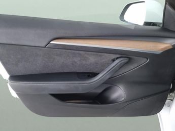Tesla Model 3 (Dual Motor) Long Range 4WDE (346 ps) - AUTO PARK - LED - REVERS