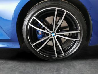 BMW 3 Series 2.0 320i M Sport (184 ps) - 19IN ALLOYS - M SPORT PRO - CARPLAY