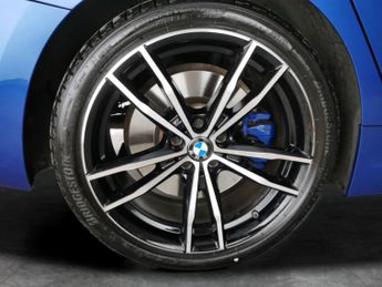 BMW 3 Series 2.0 320i M Sport (184 ps) - 19IN ALLOYS - M SPORT PRO - CARPLAY