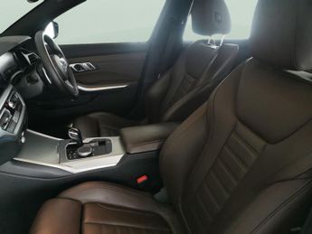 BMW 3 Series 2.0 330e 12kWh M Sport Touring Plug-in xDrive (292 ps) - LEATHER