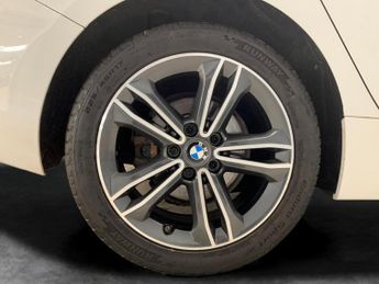 BMW 1 Series 1.5 118i Sport DCT (140 ps) - ACTIVE LANE ASSIST - LED - NAV